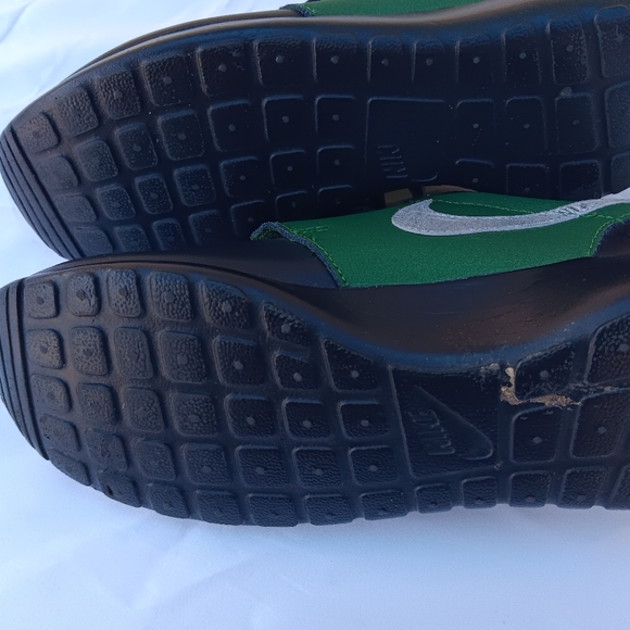 Shoes - Picture 3 of 7